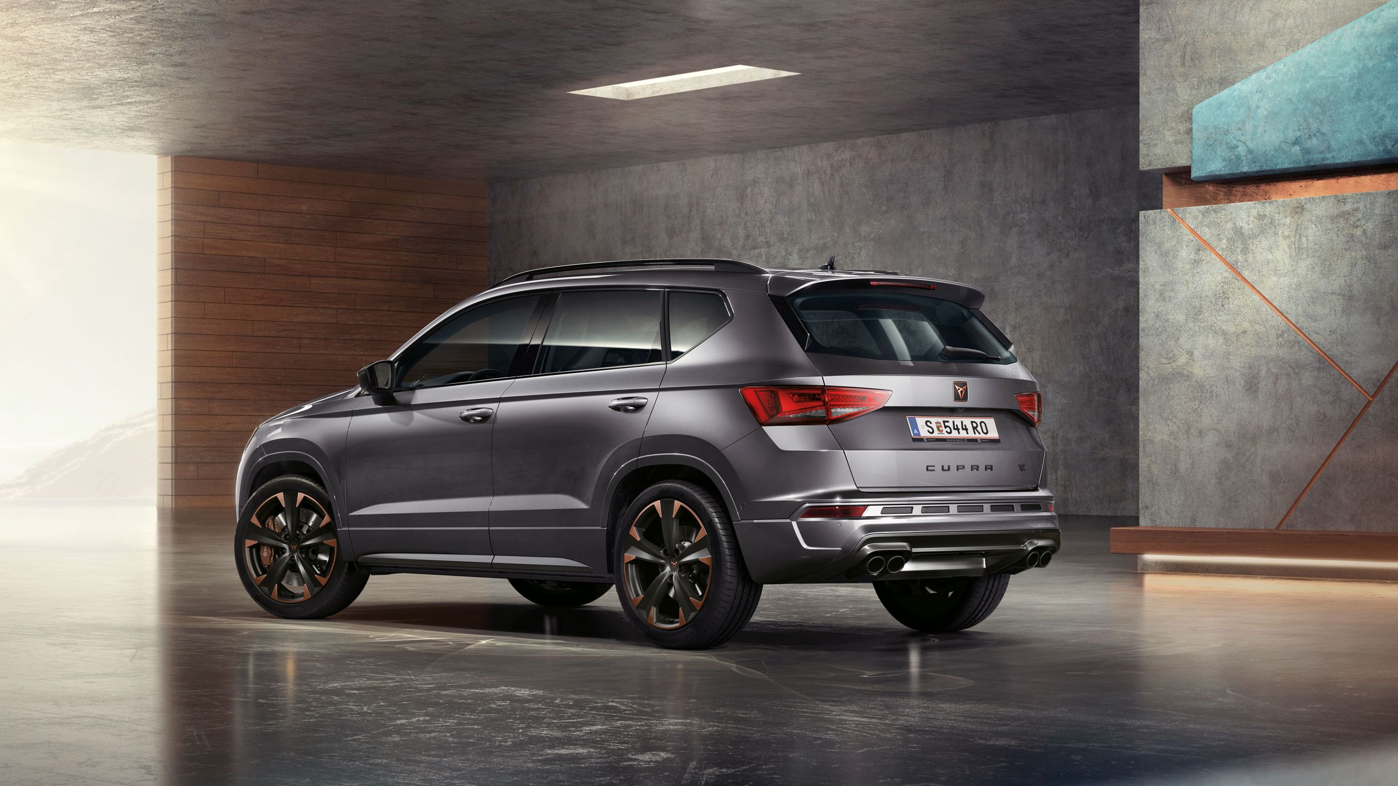 Ein Cupra Ateca Heckansicht